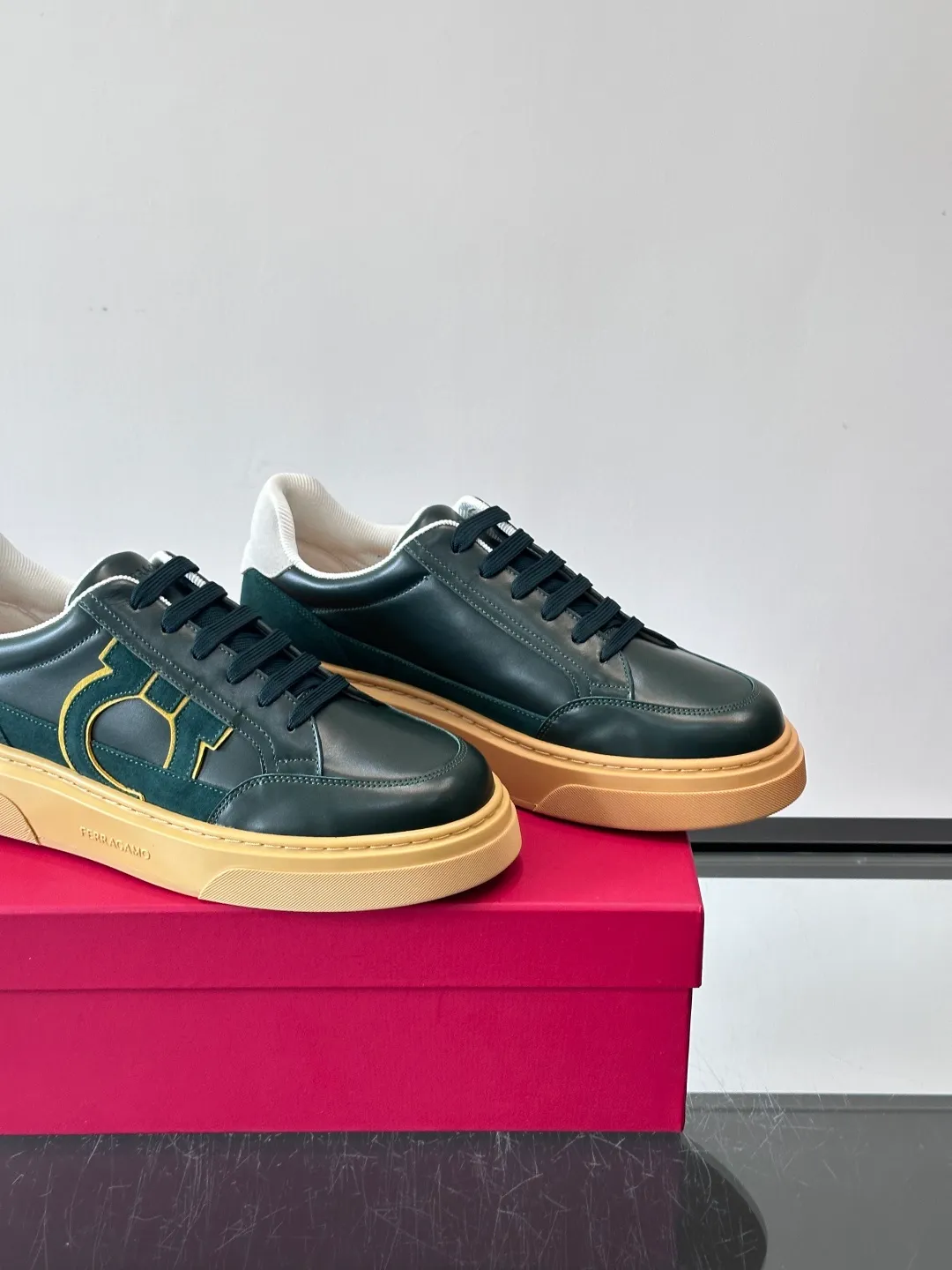 Men's men's shoes 💰440 [New style] 🏃‍♂️🏃‍♂️[Ferragamo] Ferragamo - High-end quality original order·Casual sports shoes -Upper: 🔝Nappa calfskin, suede calfskin, shoe body. Sewing brand totem, tongue air pressure brand logo -Inner: water-dyed cowhide -Outsole: ultra-light TPU foam rubber; molded outsole -Ultra-high quality control and fine workmanship: outstanding (high-end, extravagance, grade) -Size: 38-45 (46, can be customized)